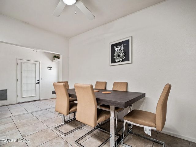 6832 N Autumn Place, Tucson, AZ 85741