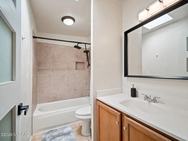 6832 N Autumn Place, Tucson, AZ 85741