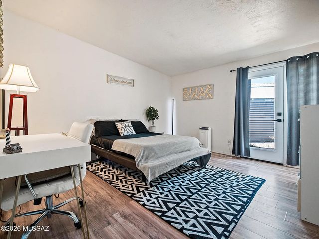 6832 N Autumn Place, Tucson, AZ 85741