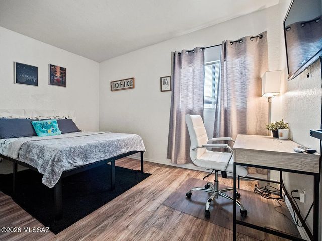 6832 N Autumn Place, Tucson, AZ 85741