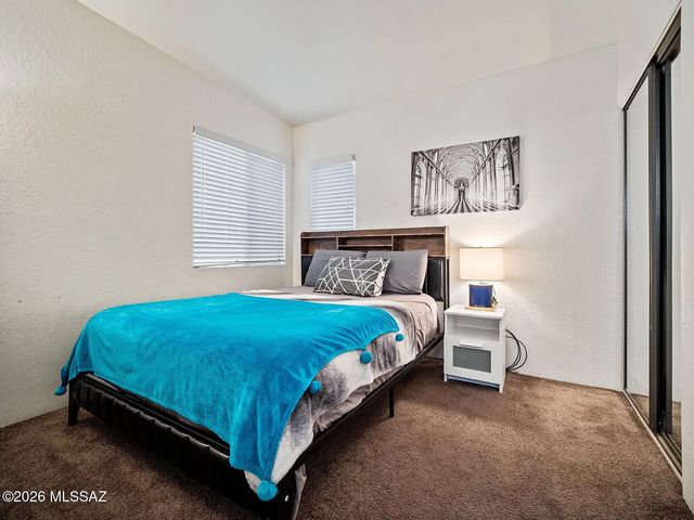 6832 N Autumn Place, Tucson, AZ 85741