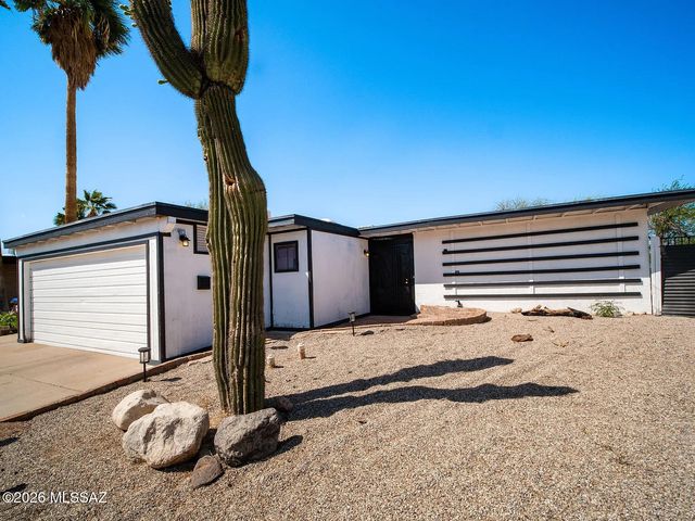 6832 N Autumn Place, Tucson, AZ 85741