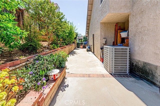 49 Stagecoach Drive, Pomona, CA 91766