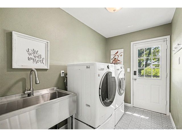 1574 Sunset Ridge Rd, Highlands Ranch, CO 80126