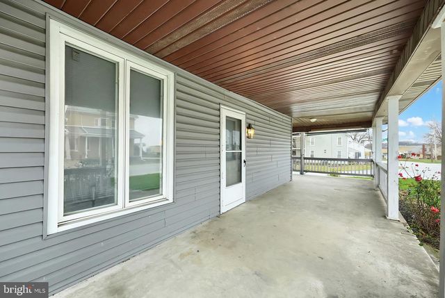 2402 CRALEY RD, Windsor, PA 17366