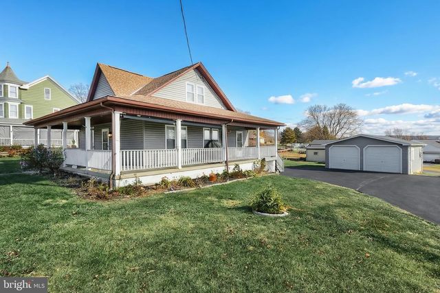 2402 CRALEY RD, Windsor, PA 17366