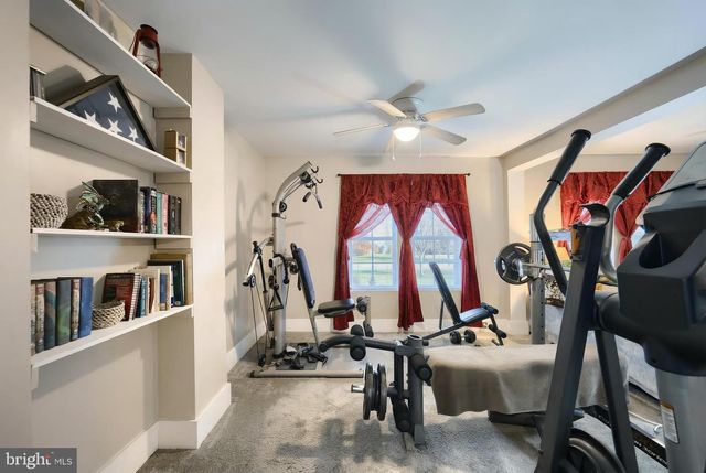 2402 CRALEY RD, Windsor, PA 17366