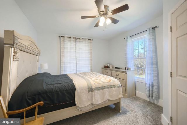 2402 CRALEY RD, Windsor, PA 17366