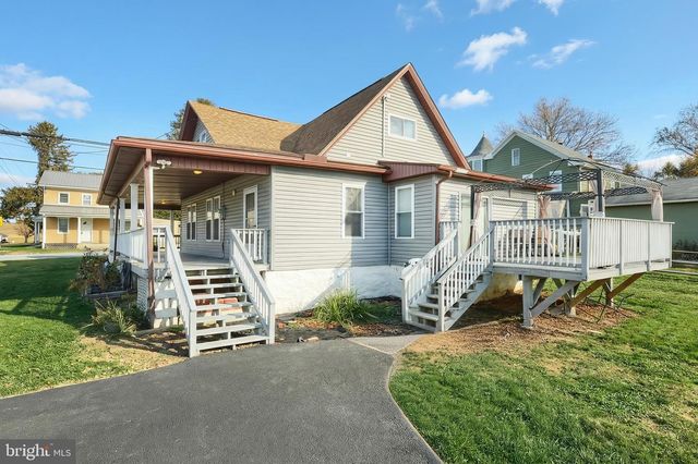 2402 CRALEY RD, Windsor, PA 17366