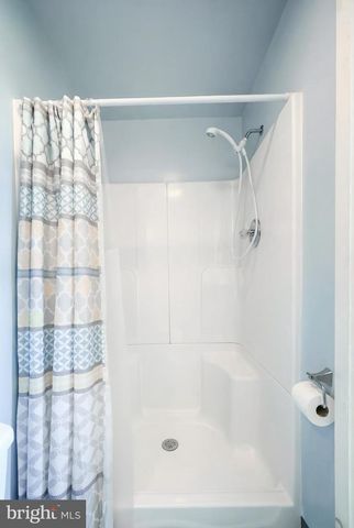 2402 CRALEY RD, Windsor, PA 17366