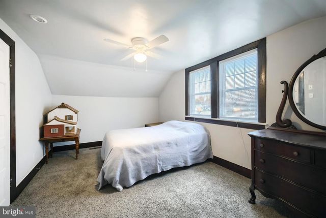 2402 CRALEY RD, Windsor, PA 17366