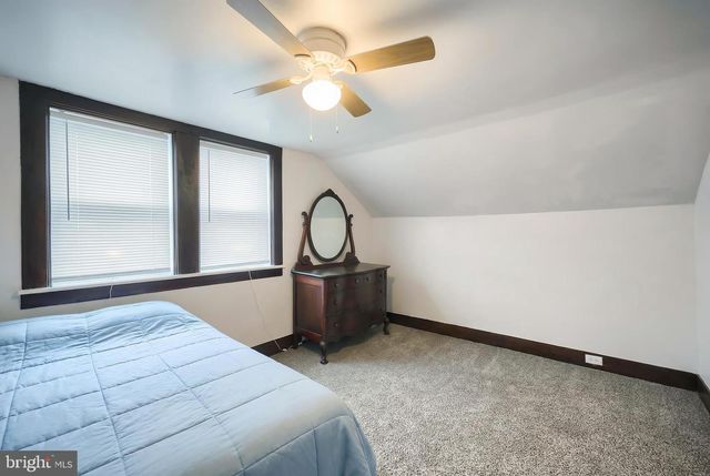 2402 CRALEY RD, Windsor, PA 17366