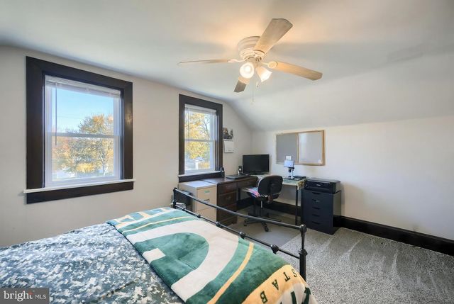 2402 CRALEY RD, Windsor, PA 17366