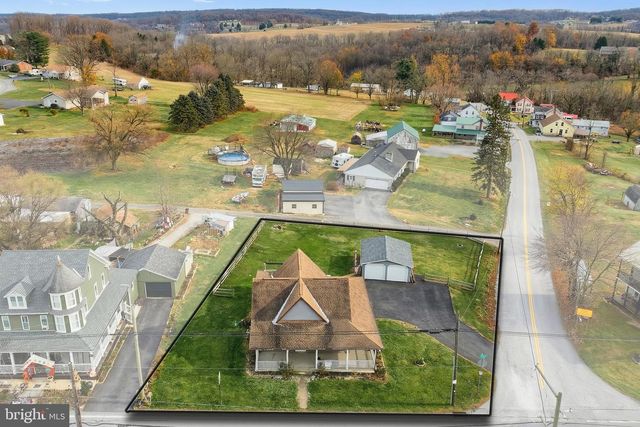 2402 CRALEY RD, Windsor, PA 17366