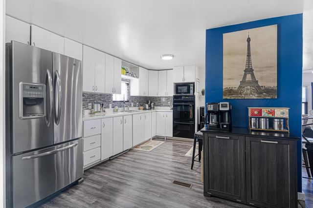 3268 E Rd Trlr 45, Clifton, CO 81520