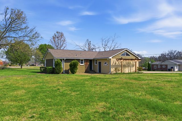 4430 Saunders Ave, Nashville, TN 37216