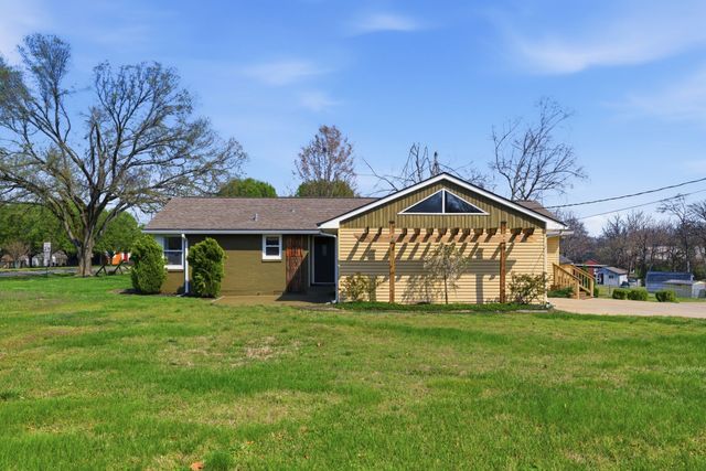 4430 Saunders Ave, Nashville, TN 37216