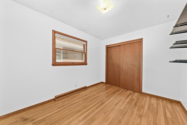 2533 N 113th STREET, Wauwatosa, WI 53226