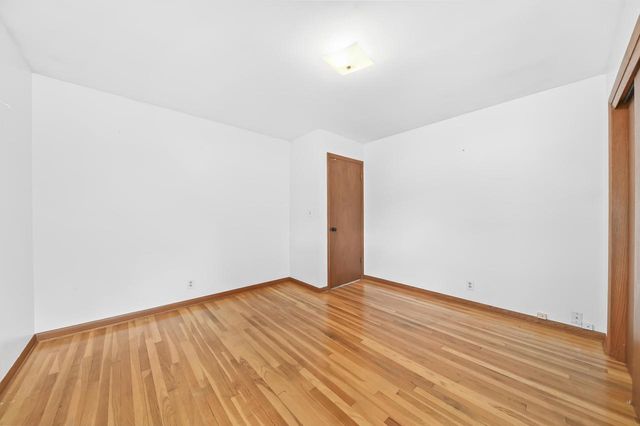2533 N 113th STREET, Wauwatosa, WI 53226
