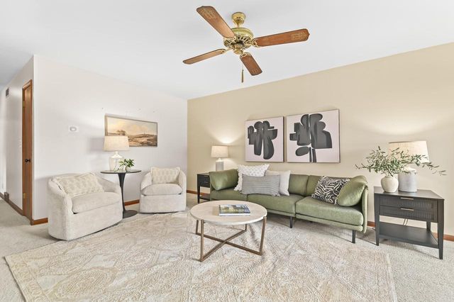 2533 N 113th STREET, Wauwatosa, WI 53226