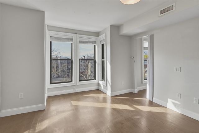 135 Havre 3, Boston, MA 02128