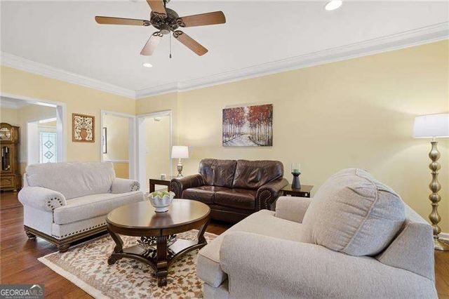 424 Larkspur Drive, Canton, GA 30114
