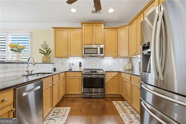 424 Larkspur Drive, Canton, GA 30114