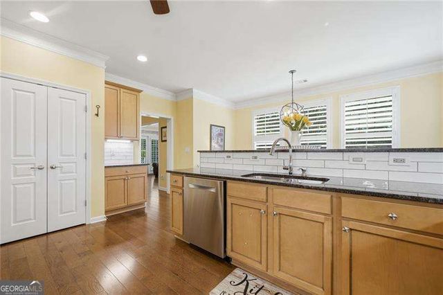 424 Larkspur Drive, Canton, GA 30114