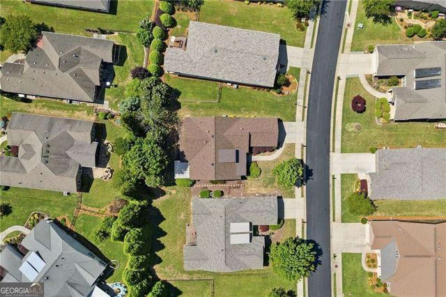 424 Larkspur Drive, Canton, GA 30114