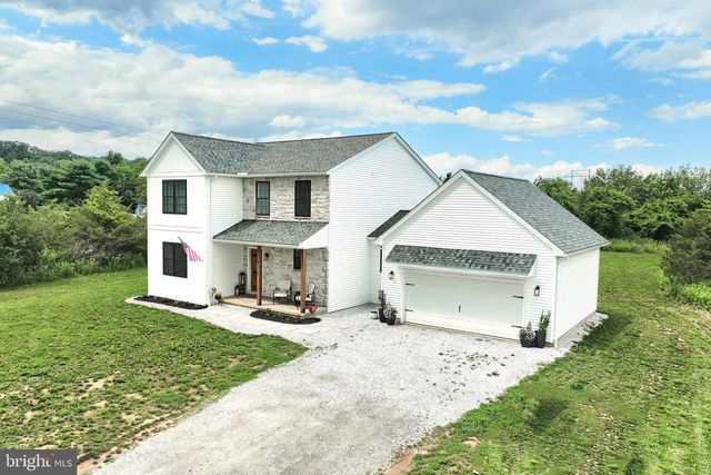 4575 LEWISBERRY RD, York, PA 17404