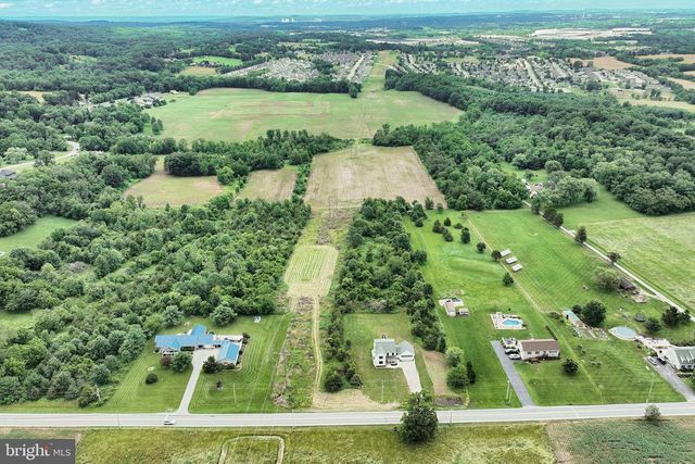 4575 LEWISBERRY RD, York, PA 17404