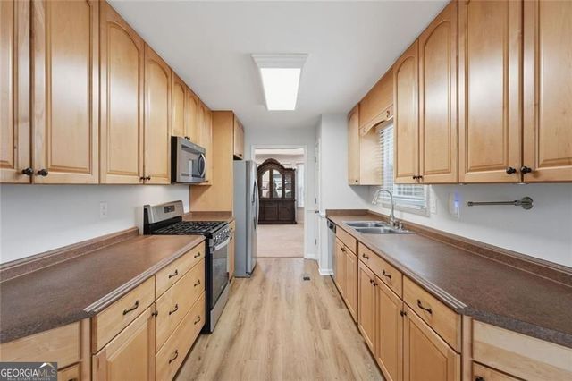 638 Oberlochen Way, Douglasville, GA 30134