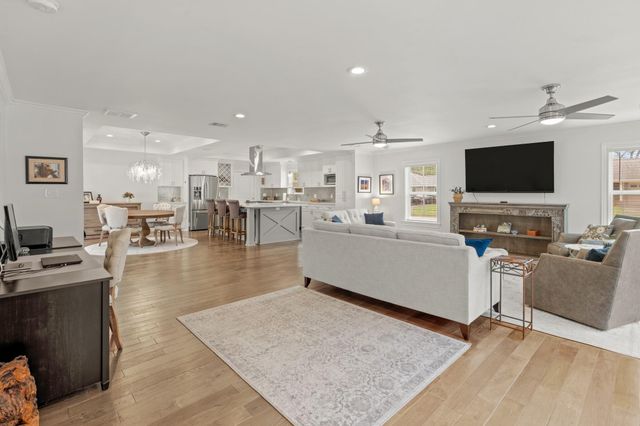 5451 Stillbrooke Drive, Houston, TX 77096