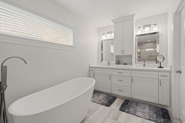 5451 Stillbrooke Drive, Houston, TX 77096