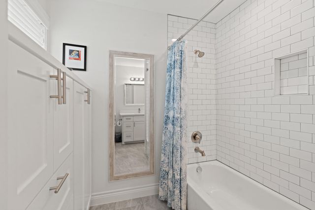 5451 Stillbrooke Drive, Houston, TX 77096