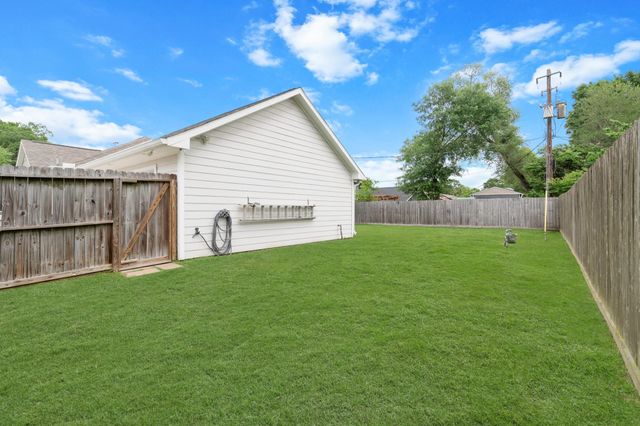 5451 Stillbrooke Drive, Houston, TX 77096