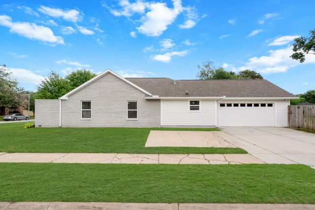 5451 Stillbrooke Drive, Houston, TX 77096