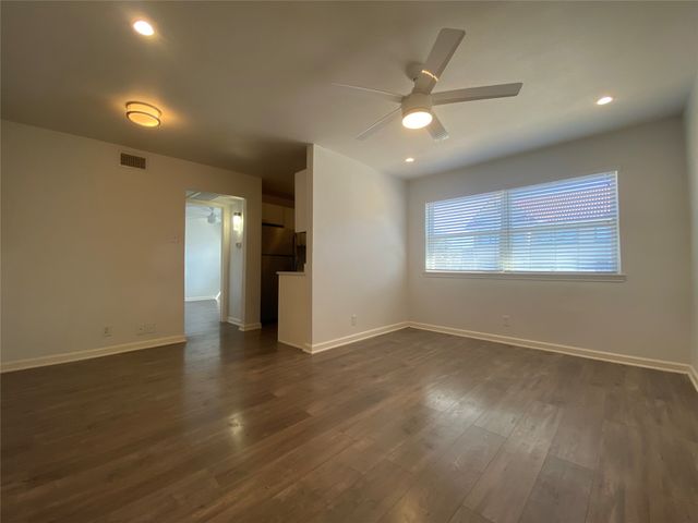 4927 San Jacinto Street 114, Dallas, TX 75206