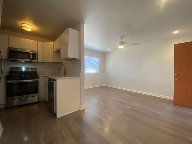 4927 San Jacinto Street 114, Dallas, TX 75206