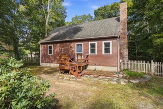 35 Pinecrest Beach Dr, Falmouth, MA 02536