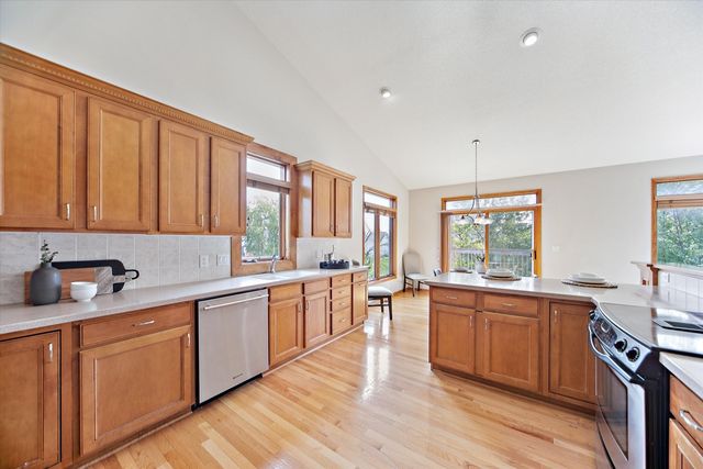 15142 Clearview Lane, Urbandale, IA 50323