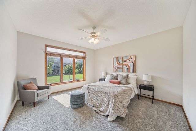 15142 Clearview Lane, Urbandale, IA 50323