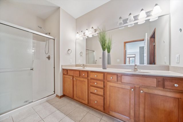 15142 Clearview Lane, Urbandale, IA 50323