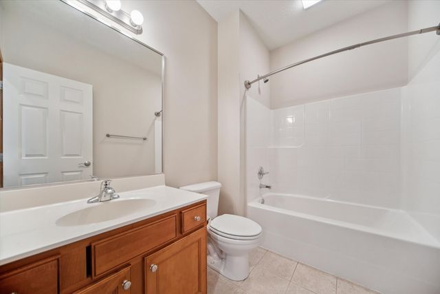 15142 Clearview Lane, Urbandale, IA 50323