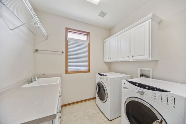 15142 Clearview Lane, Urbandale, IA 50323