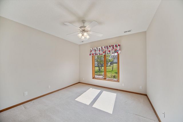 15142 Clearview Lane, Urbandale, IA 50323