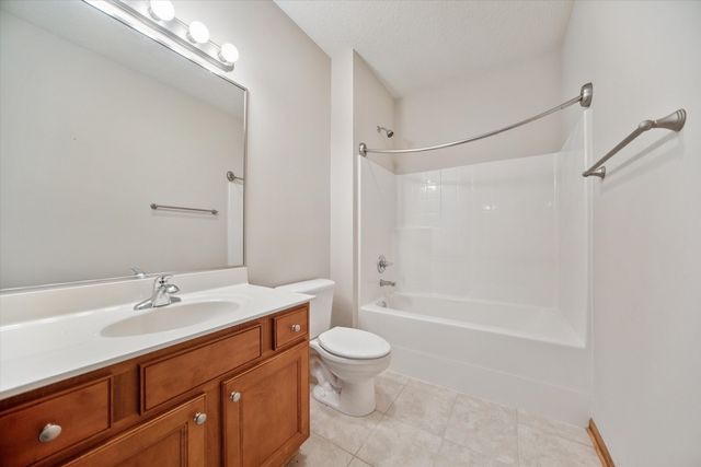 15142 Clearview Lane, Urbandale, IA 50323