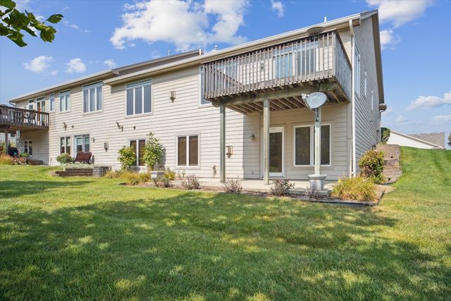 15142 Clearview Lane, Urbandale, IA 50323