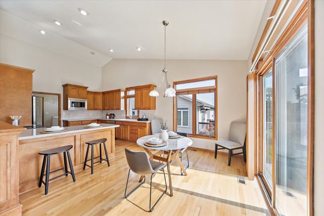 15142 Clearview Lane, Urbandale, IA 50323