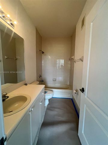 7200 NW 177th St 206-7, Hialeah, FL 33015